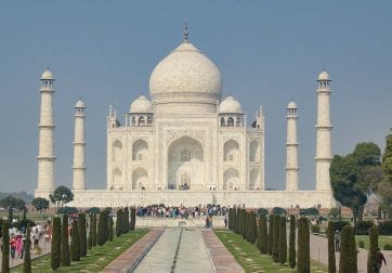 平山郁夫、Tha Taj Mahal Seen from Agra The Taj Mahal In Agra, India Was A Breathtaking Sight Of Awe