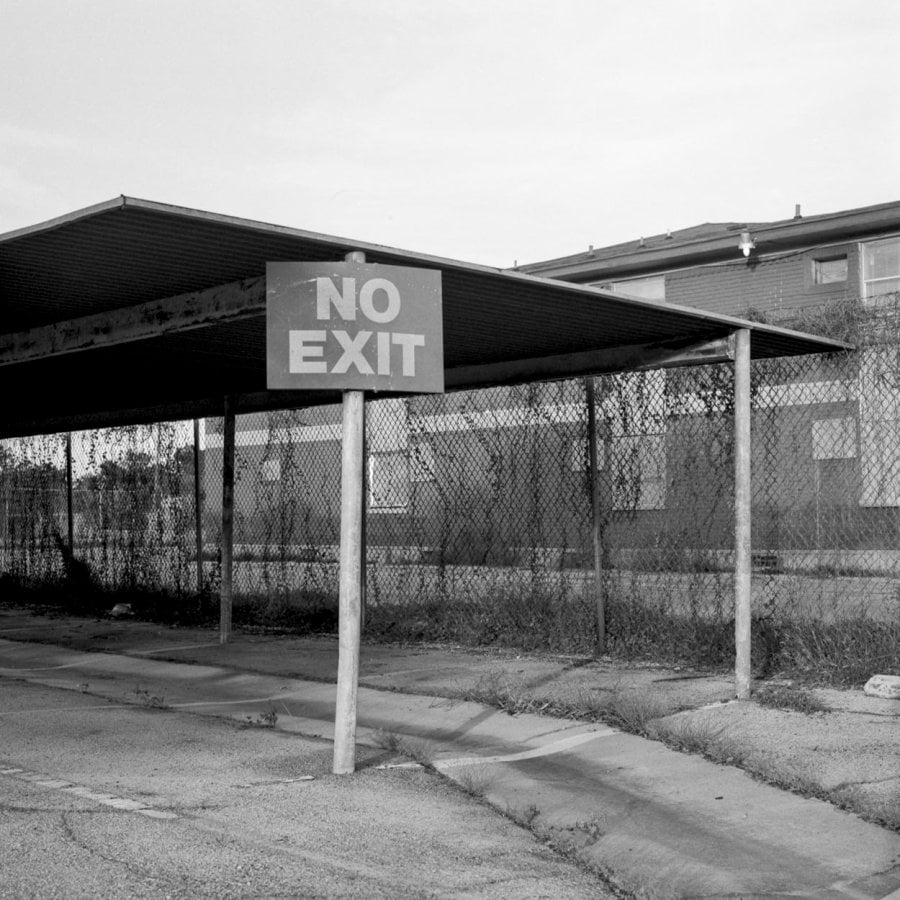 A no exit parking lot sign